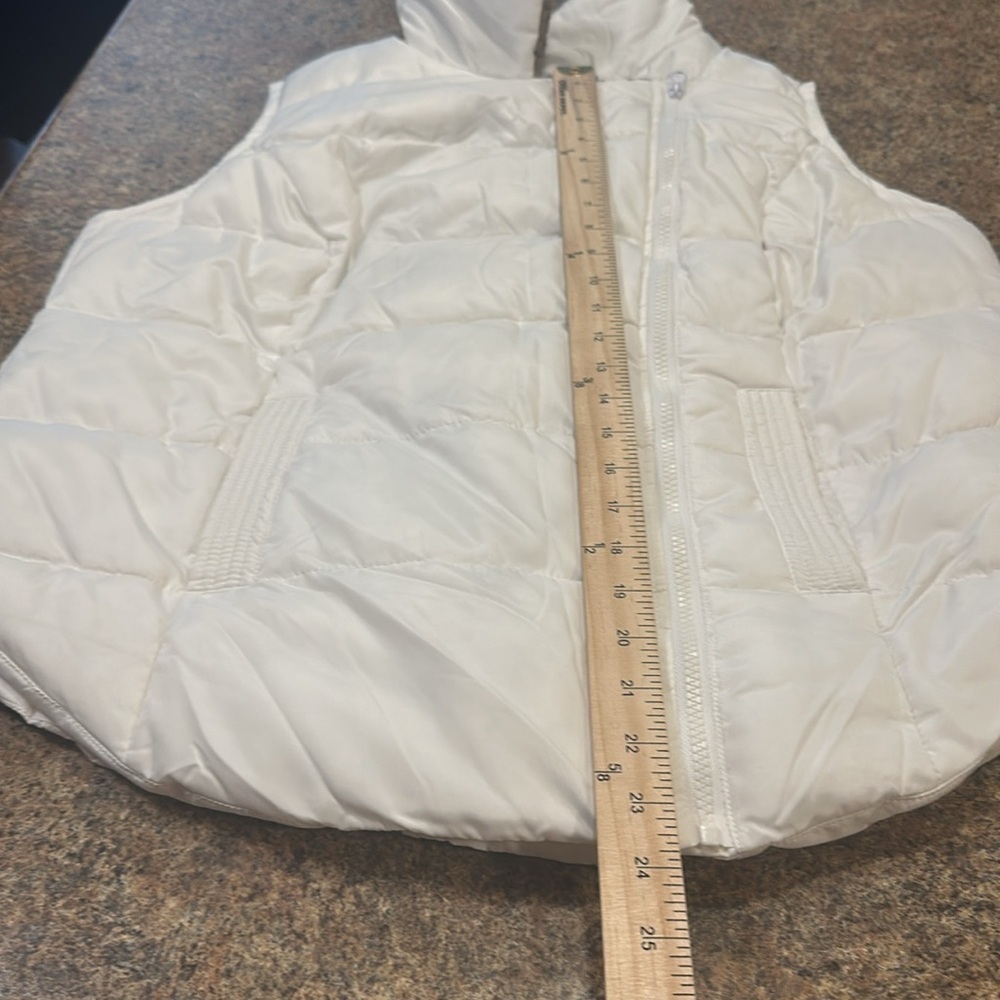 RuffHewn Puffer Vest White Womens Size 1X Side Zipper Closure With Hidden Snaps - Picture 14 of 15